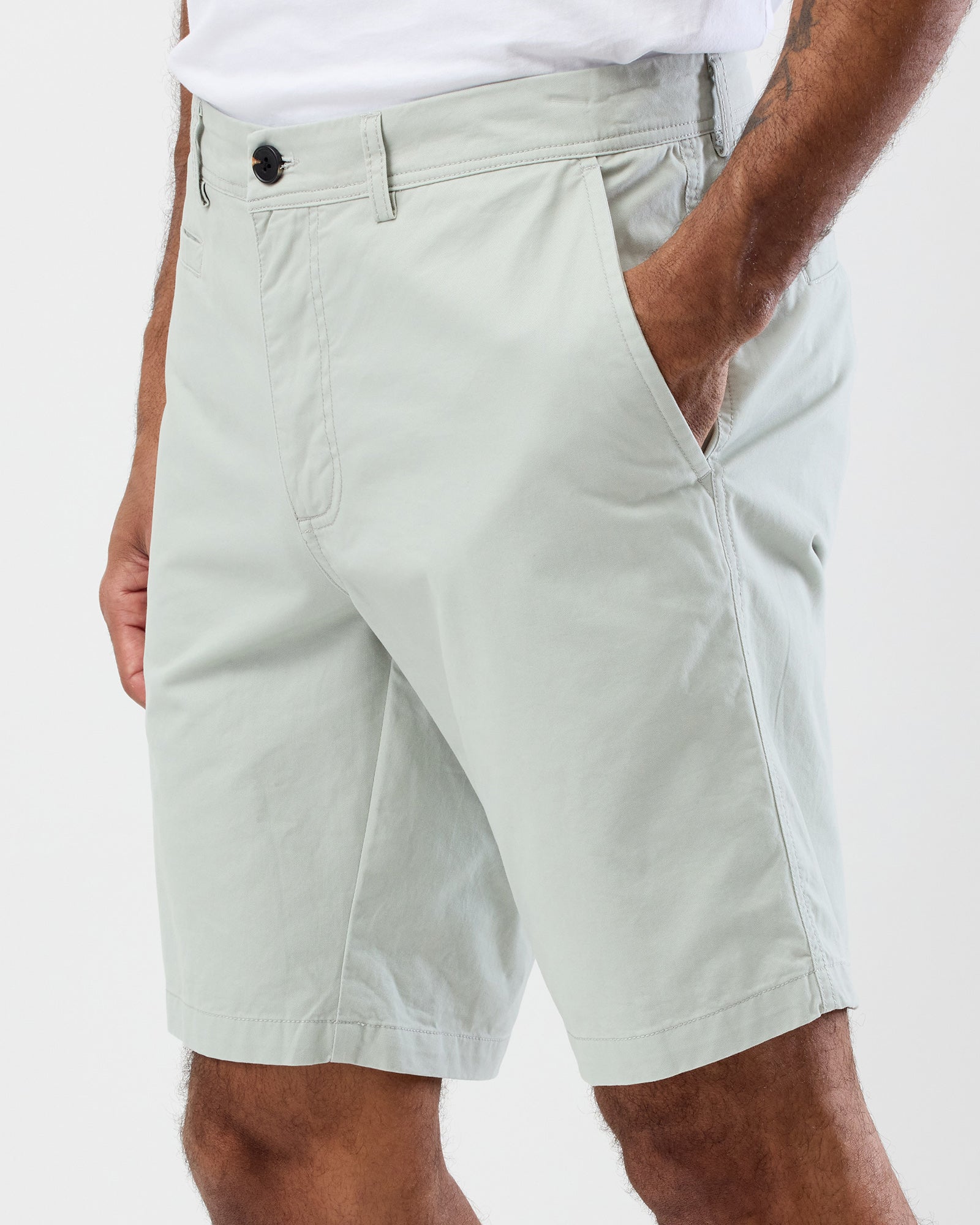 BERMUDA SHORTS