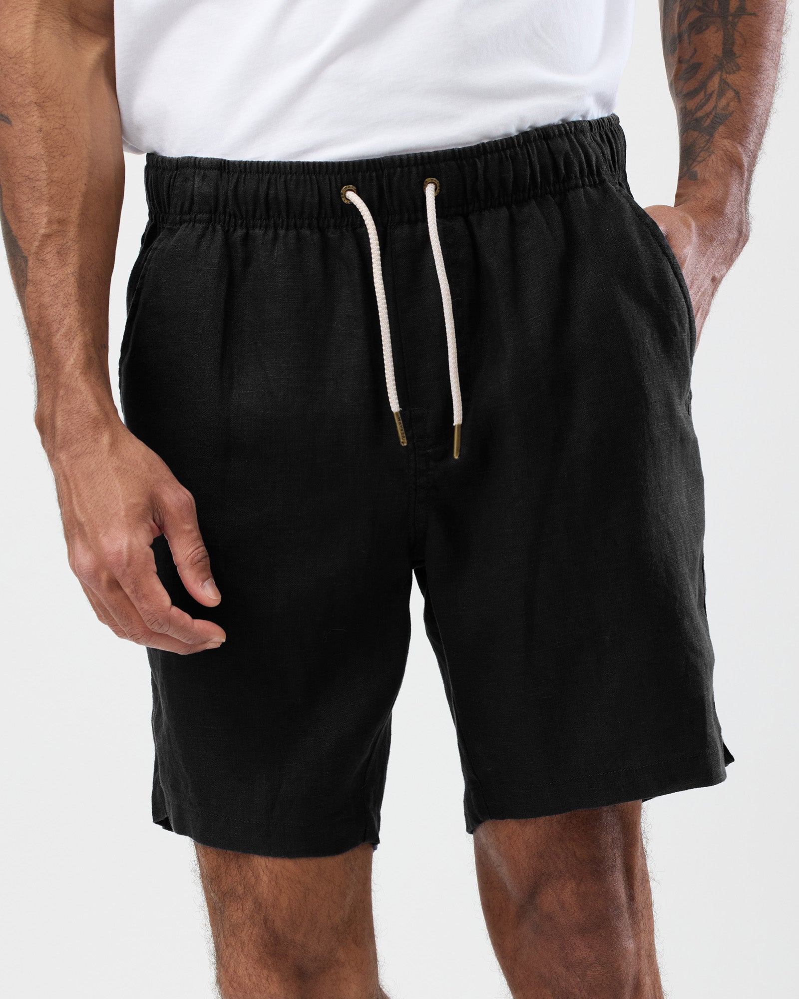Men's black 100% linen shorts with relaxed fit and drawstring waist