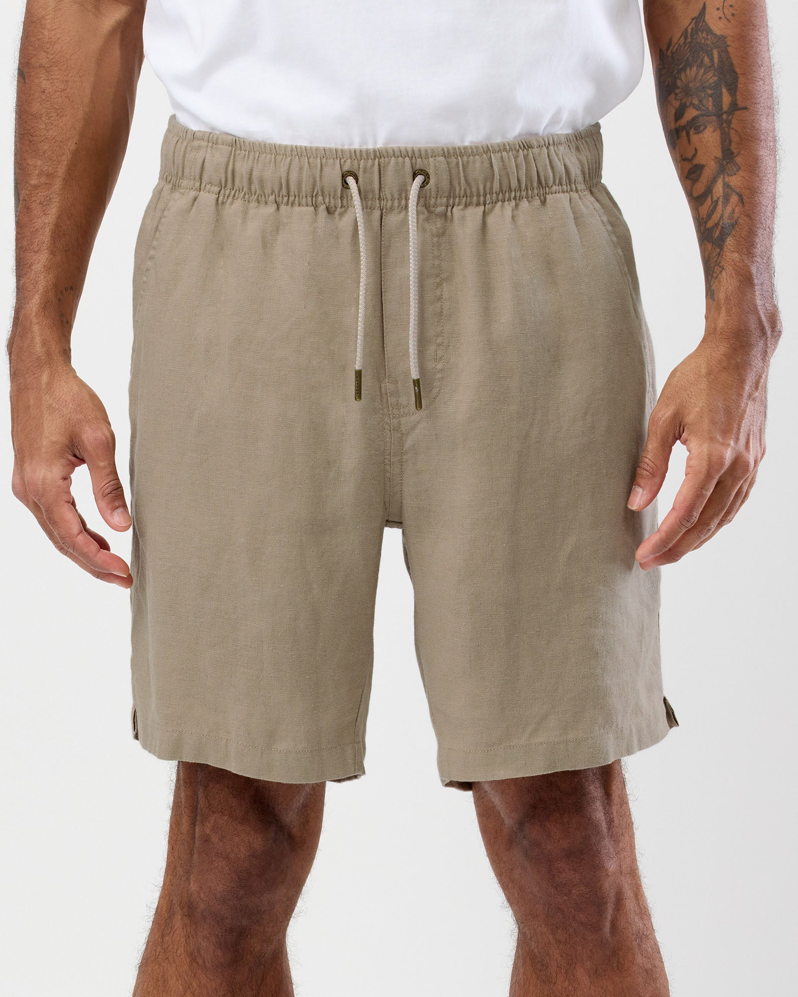 Men's oat 100% linen shorts with relaxed fit and drawstring waist