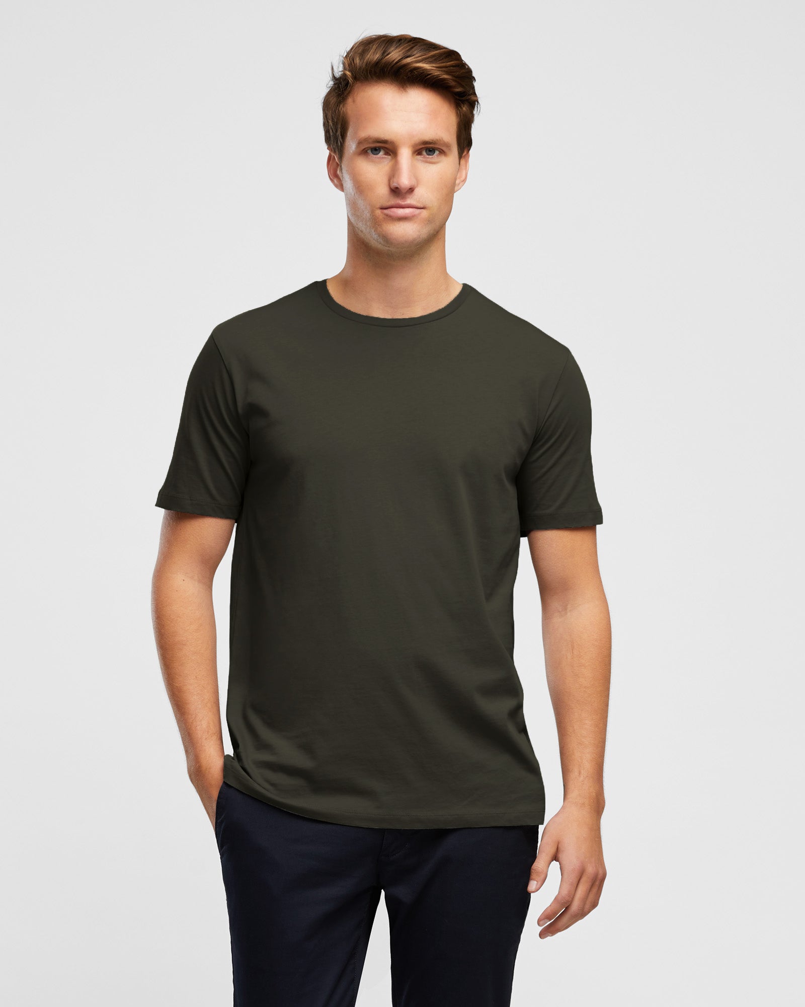 Men’s classic hunter green crew neck t-shirt – essential wardrobe staple, close up front image