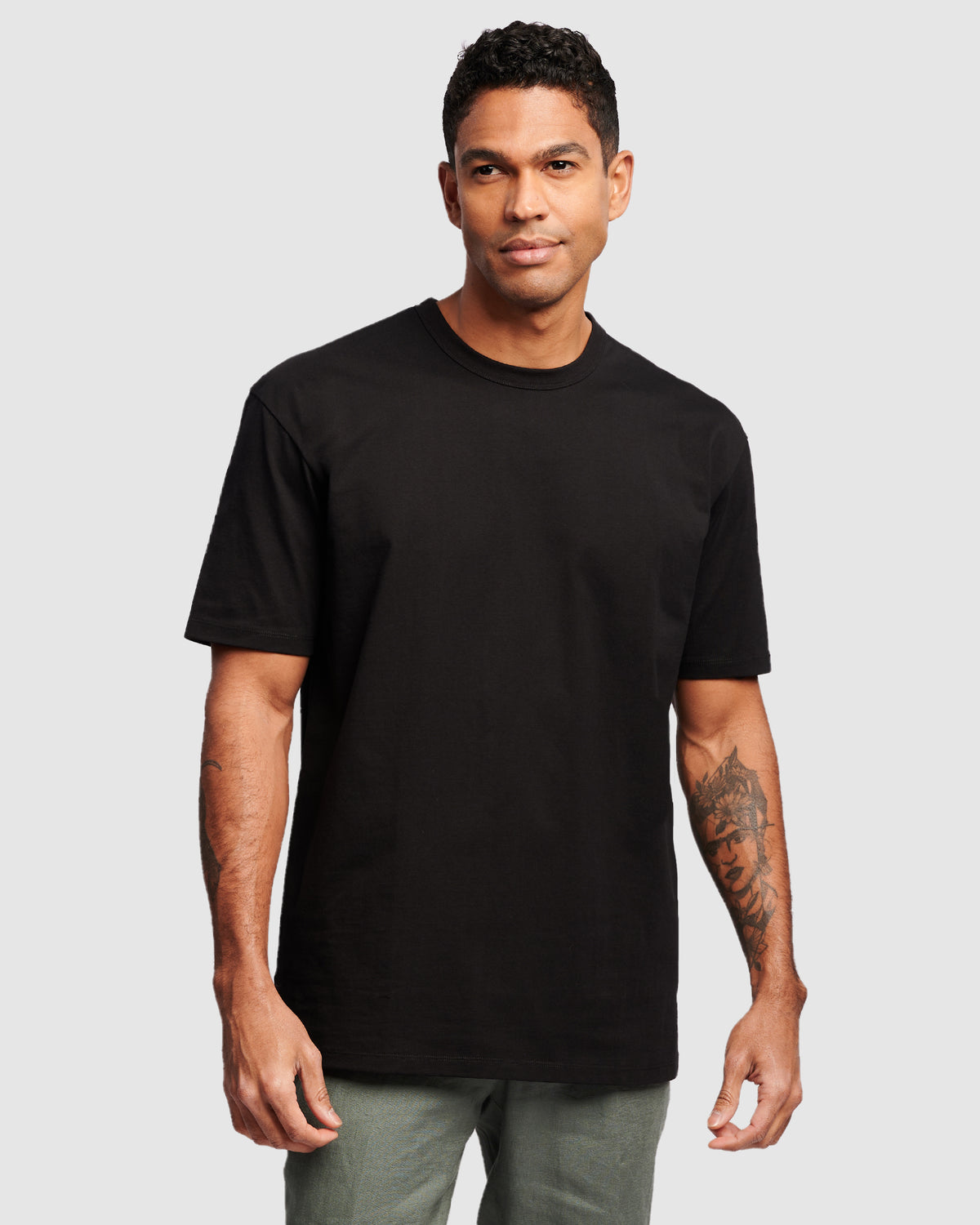 Black Oversized crew t-shirt in a heavyweight cotton, front close up view