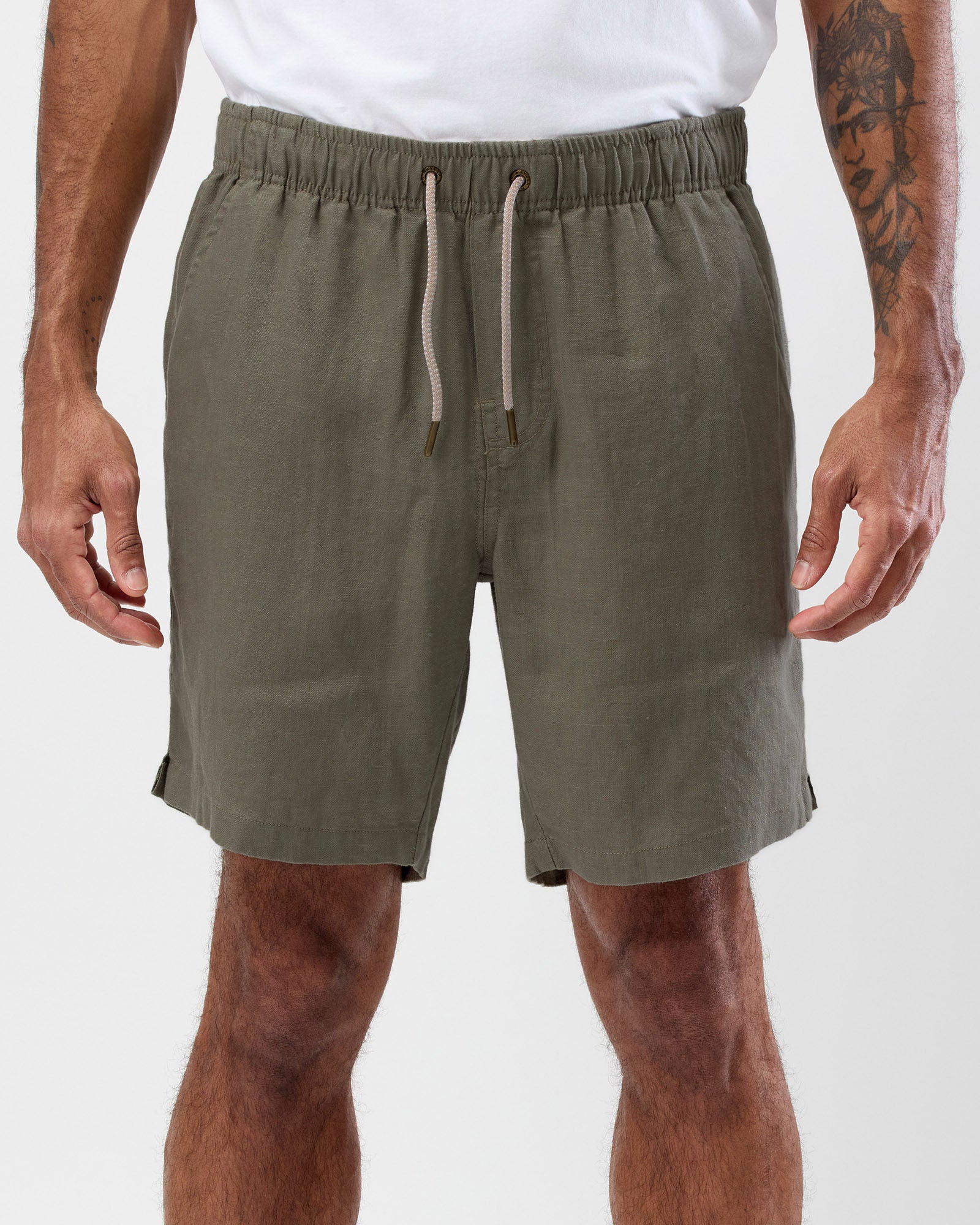 Men's olive 100% linen shorts with relaxed fit and drawstring waist